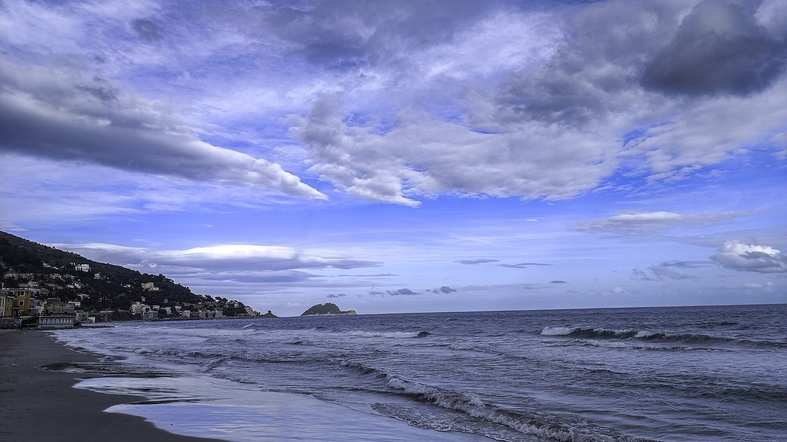 Alassio: Coast and Gallinara Island